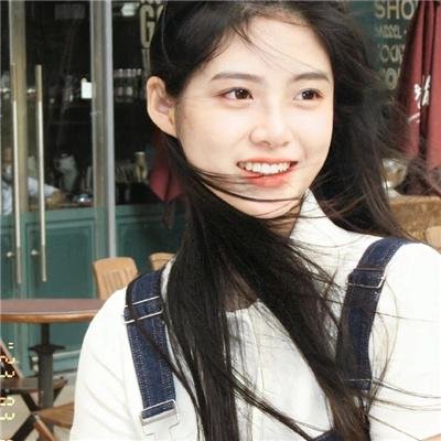皮裘大衣女人